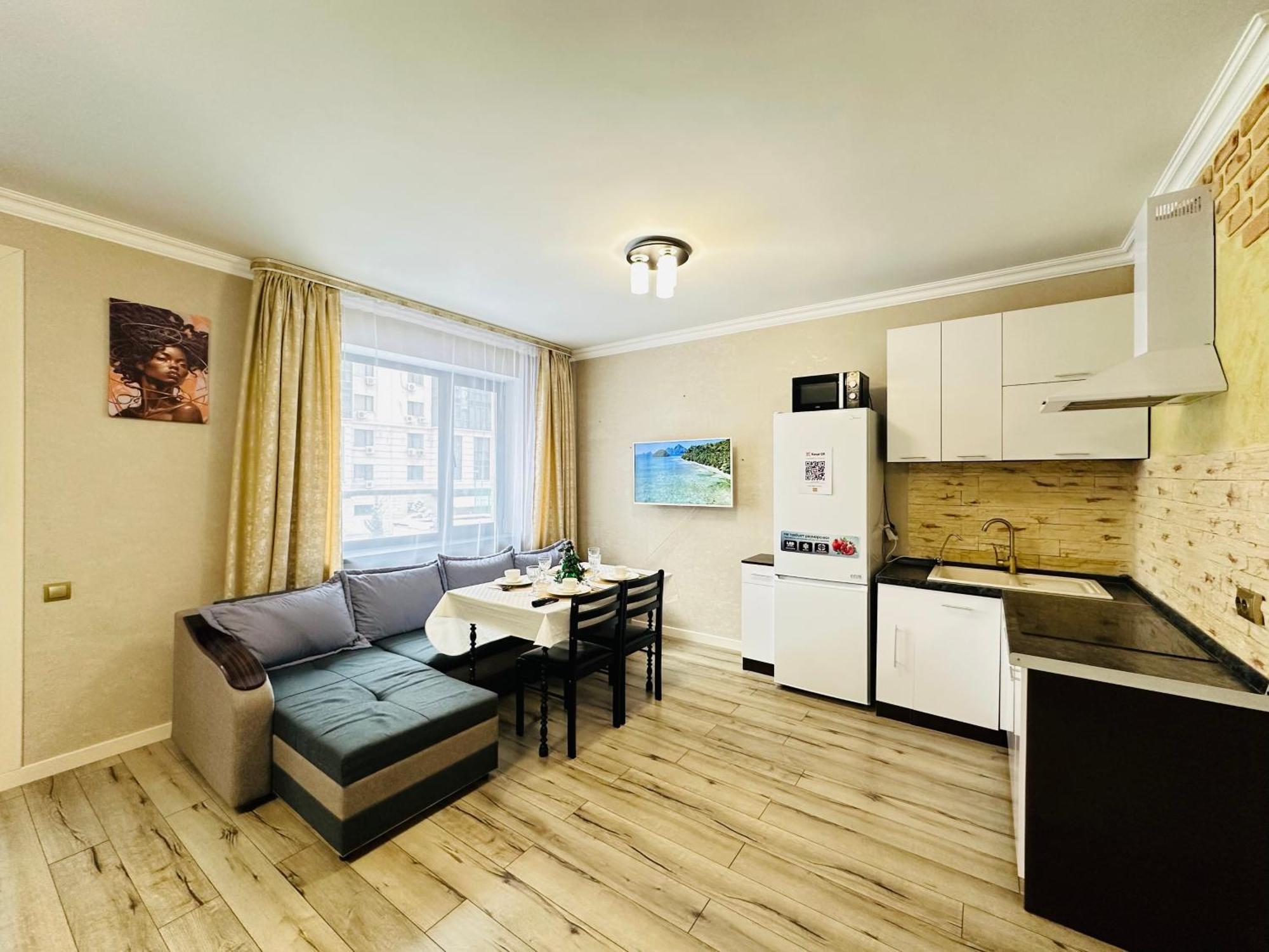 Vostochnyi Park Apartament In The Center Of Almaty Apartamento Exterior foto